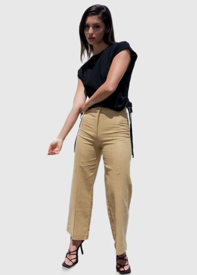 Melns t-krekls ar aukliņas aizdari  - back