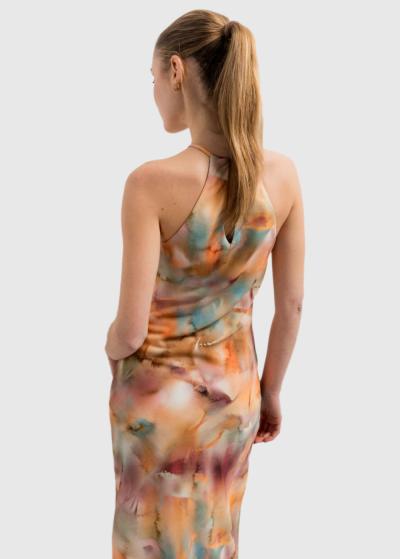 Gara pieguļoša kleita - back