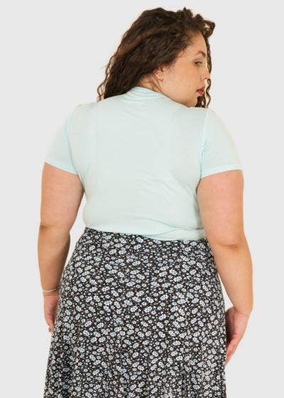 Ada Lielo izmēru gaiši zils t-krekls - back