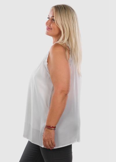 Karina Lielo izmēru balts tops ar mežģīņu detaļām - back