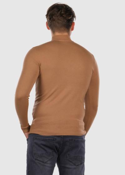 Gildas gaiši brūns džemperis ar augsto apkakli  - back