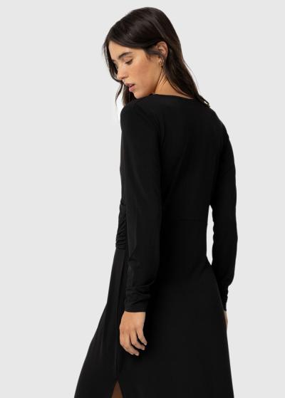 Melna vakarkleita ar garām piedurknēm - back