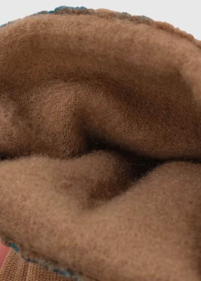 Youra bēšas siltas zeķes - back