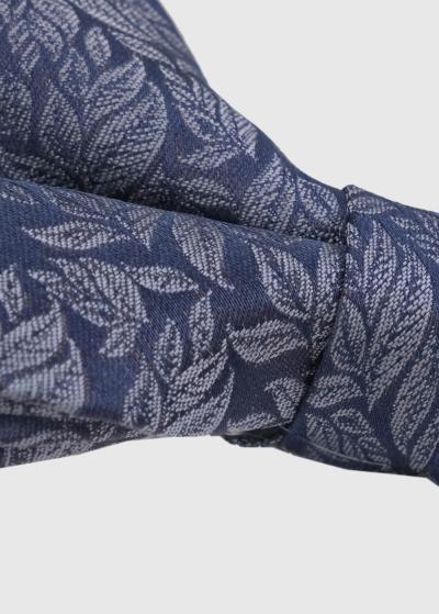 Tumši zils tauriņš ar rakstu - back