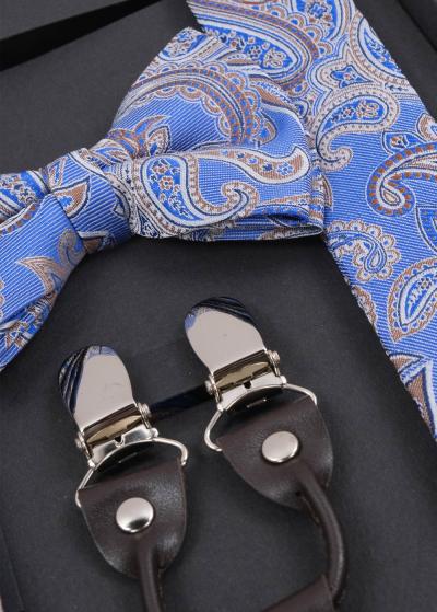 Gaiši zils komplekts bikšturi un kaklasaite ar rakstu  - back