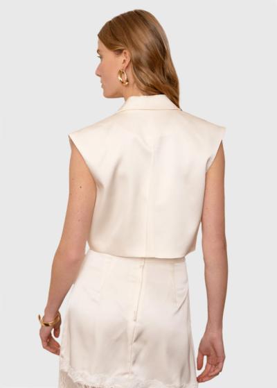 Timea balta veste ar pogu - back