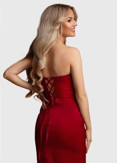 Tulia sarkana gara vakarkleita ar atvērtiem pleciem - back