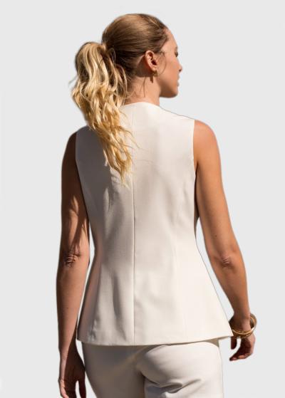 Cleo balta veste ar pogām - back