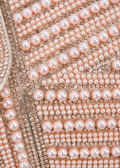 Jahana rozā klačs ar pērlēm - back