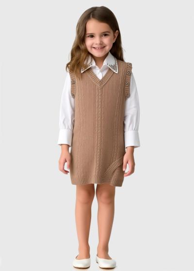 Radina bēšs kostīms ar spīguļiem - back