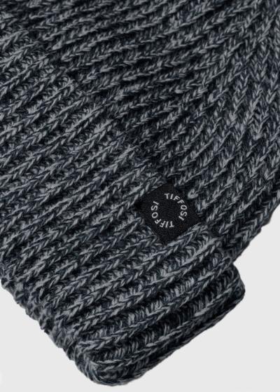 Melna adīta cepure - back