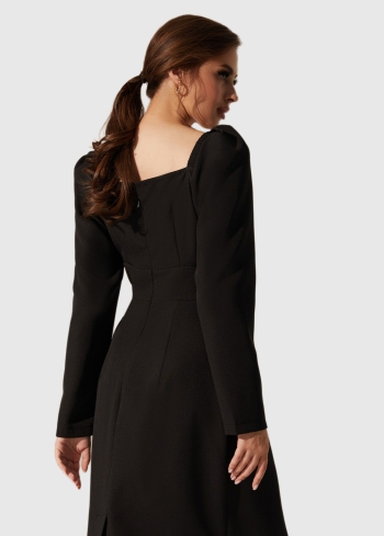 Melna vakarkleita ar garām piedurknēm - back