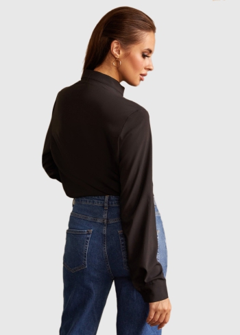 Melna sieviešu blūze ar garām piedurknēm - back