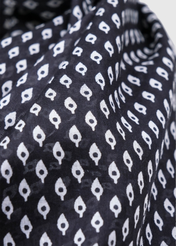 Annibale melna šalle ar rakstu - back