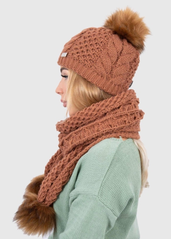 Eleonora brūna šalle un cepure ar bumbuli - back