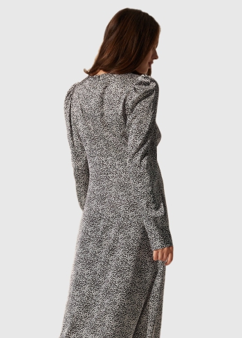 Gara vakarkleita ar rakstu - back