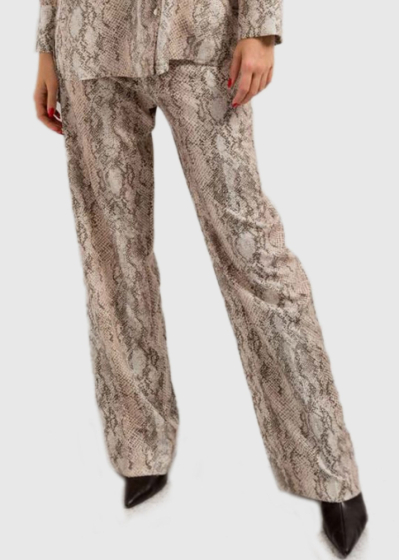 Women's pants in animal print
