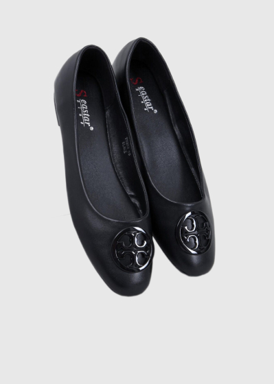 Iberia black round toe ballet flats 