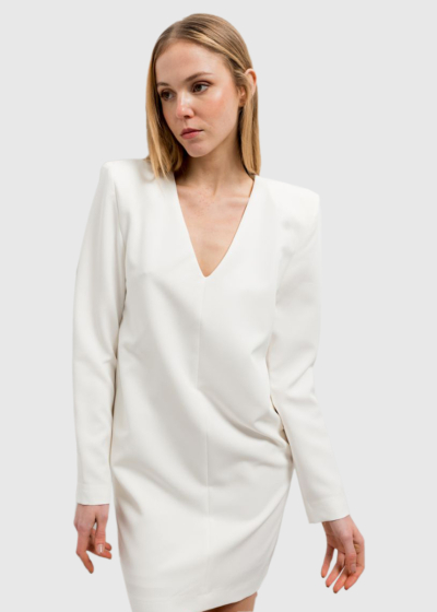 Белое короткое платье