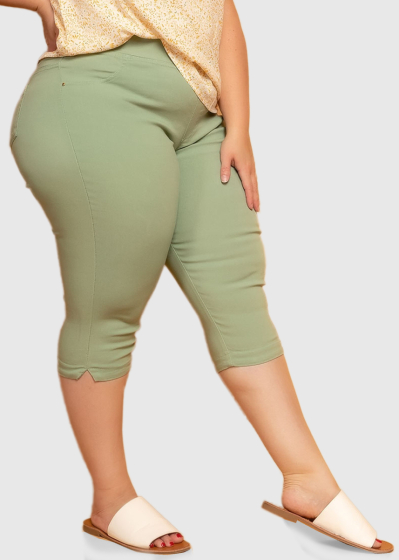 Ginevra Plus Size light green cropped pants