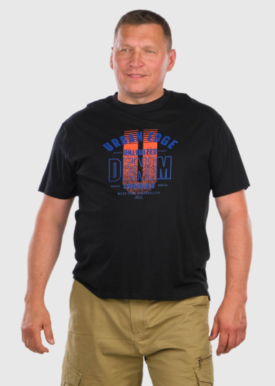 Batel Lielo Izmēru melns t-krekls ar uzrakstiem 