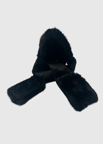 Looney black winter hat with fur 