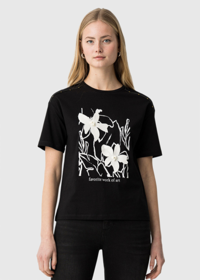 Black printed t-shirt