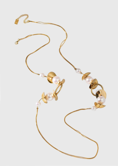 Grace gold-colored necklace with pearls