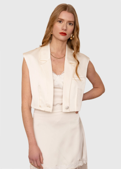 Timea white buttoned vest