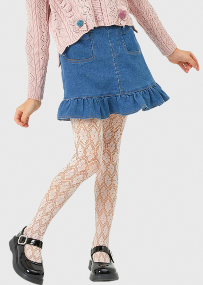 Belle baltas zeķubikses ar ziedu rakstu 