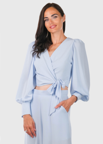 Tatjana gaiši zila blūze ar garām piedurknēm