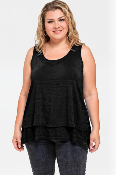 Suzan Plus Size black t-shirt
