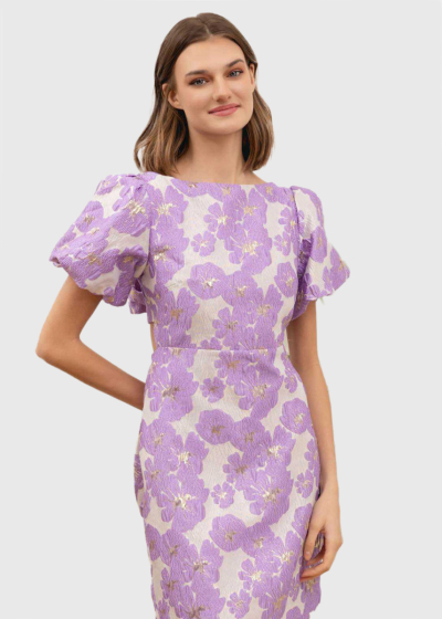 Raina violeta īsa vakarkleita ar rakstu