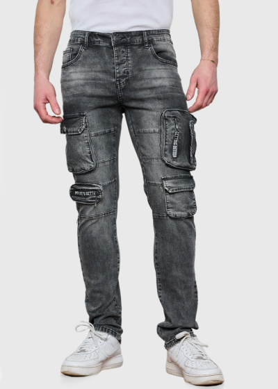 Серые джинсы с накладными карманами