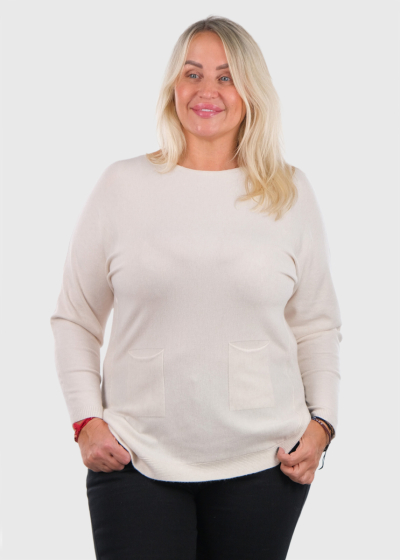 Keren white sweater with pockets