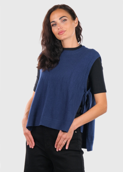 Karin blue vest with ties