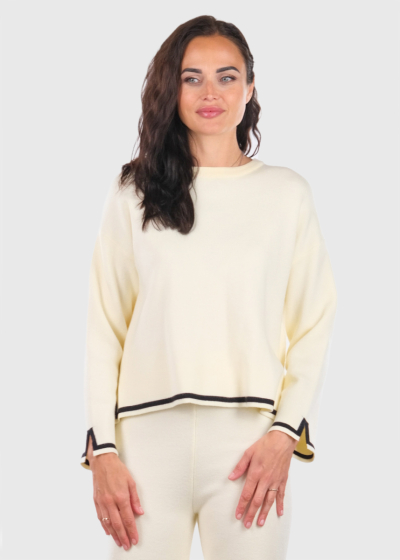 Kiona белый костюм с разрезами по бокам