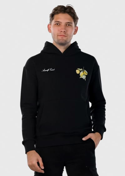 Черное худи с принтом