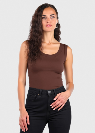 Deborah brown t-shirt with round neck