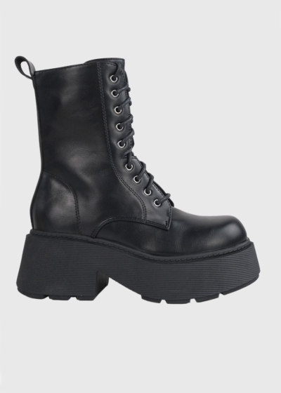 Delia black high-soled boots