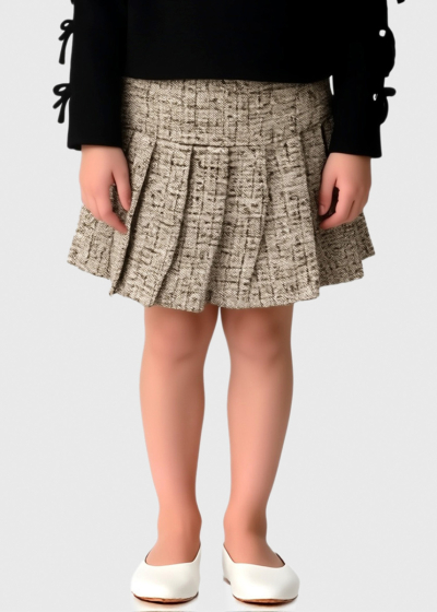 Lissie beige pleated skirt
