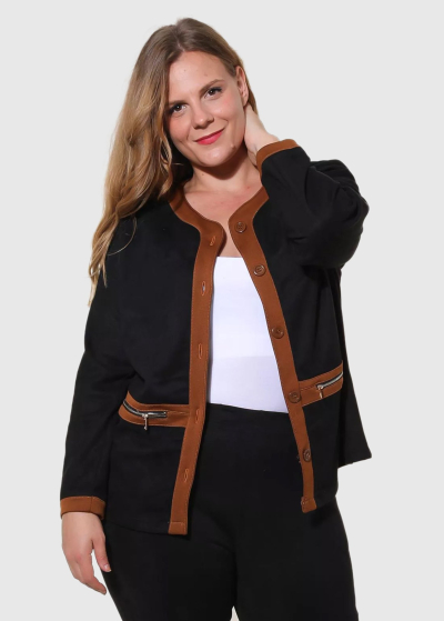 Alessia Plus Size black blazer with pockets