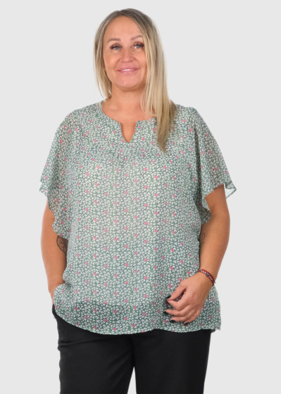 Rosa Plus Size green blouse with short sleeves