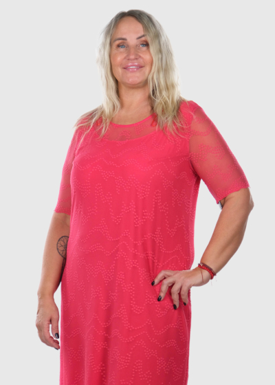 Larissa Lielo izmēru rozā vakarkleita